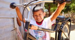El Poder de la Bici: una apuesta por la permanencia escolar en La Guajira